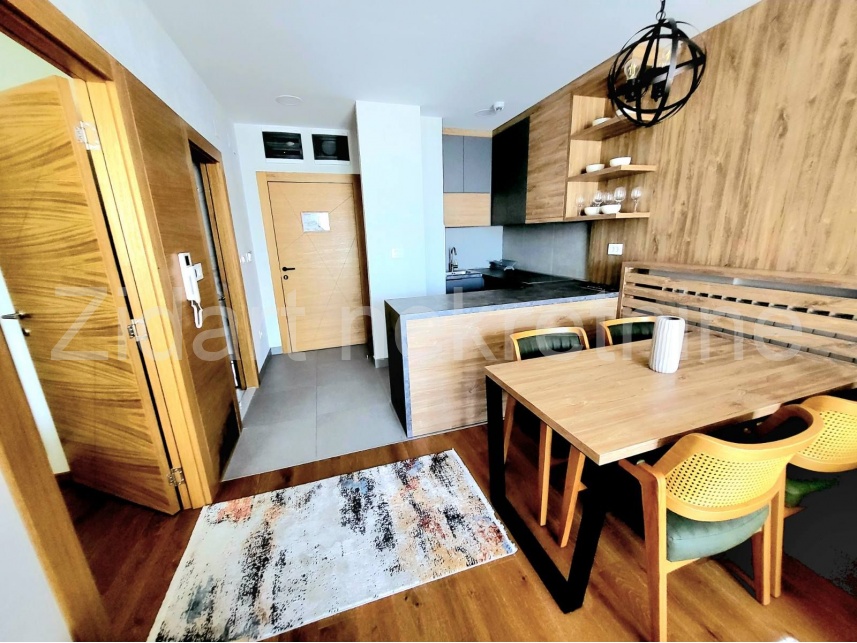 Квартира, 441 м², 171 000$ — FAKTOR
